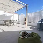 Stylish 2 Bedroom Bungalow By Pride Holiday Rentals