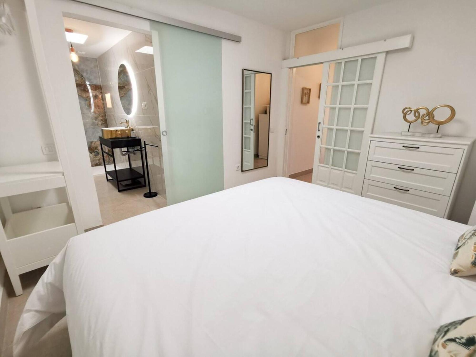 Stylish 2 Bedroom By Pride Сasa de vacaciones *